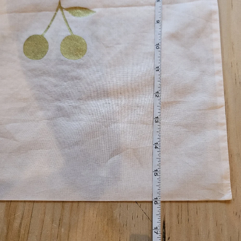 Bonpoint Paris cherry dust/ storage bag